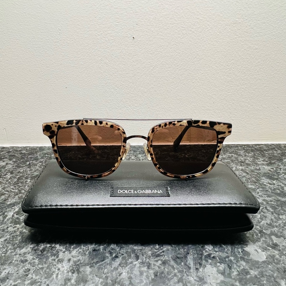 Dolce & Gabbana Textured Sunglasses